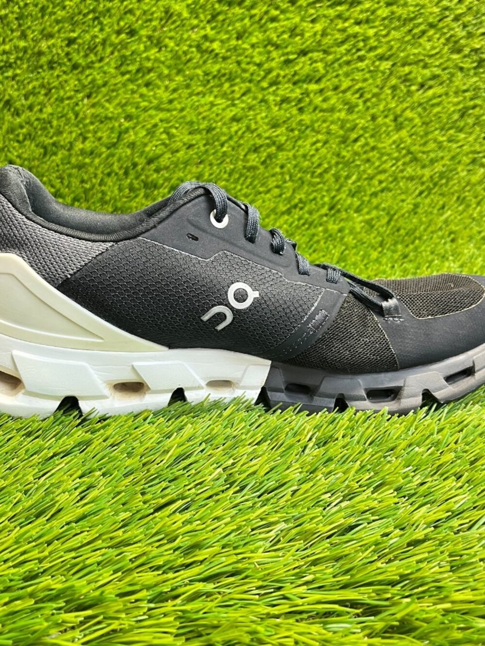 On Cloudflyer 4 Womens Size 10 Black Athletic Running Walking Shoes Sneakers - Picture 5 of 11